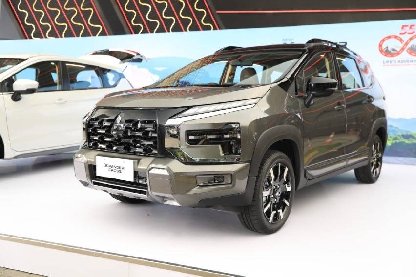Mitsubishi Xpander 2025 ra mắt: Lưới tản nhiệt mới, màn hình to hơn, thêm túi khí, có camera 360, giá quy đổi khiến người Việt ao ước - Ảnh 4