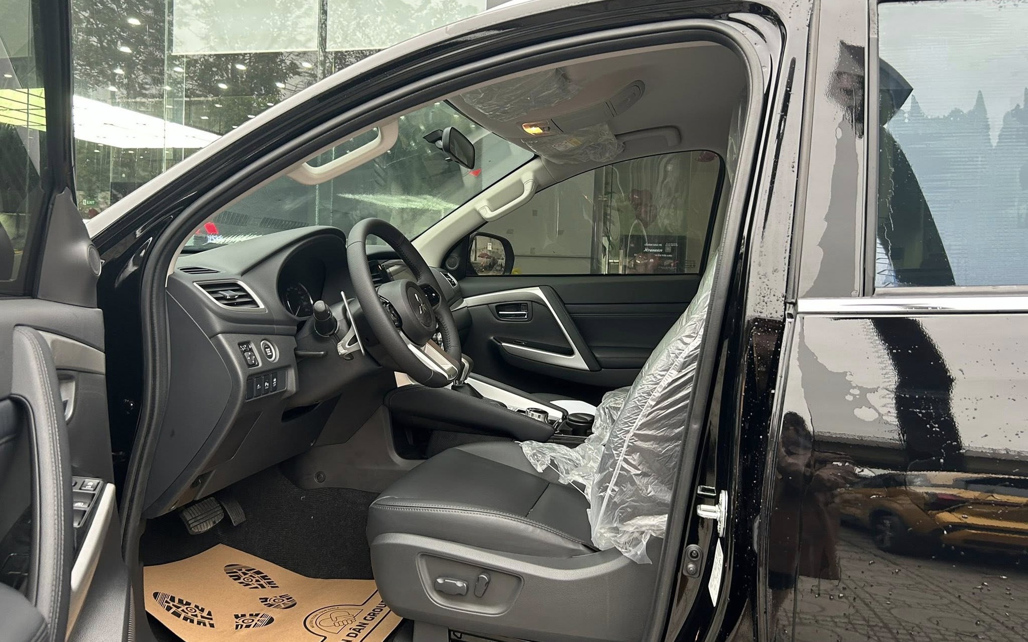 Mitsubishi Pajero Sport 2025 giảm giá còn 1,13 tỷ đồng, đại lý bù thêm nhiều ‘option’ khuyết thiếu cạnh tranh Everest - Ảnh 9