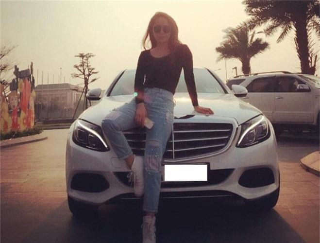 ‘Cá sấu chúa’ Quỳnh Nga tậu VinFast VF 3 dù đã có Mercedes C-Class, độ lại theo phong cách 'ngoan, xinh, yêu' khiến CĐM trầm trồ - Ảnh 9