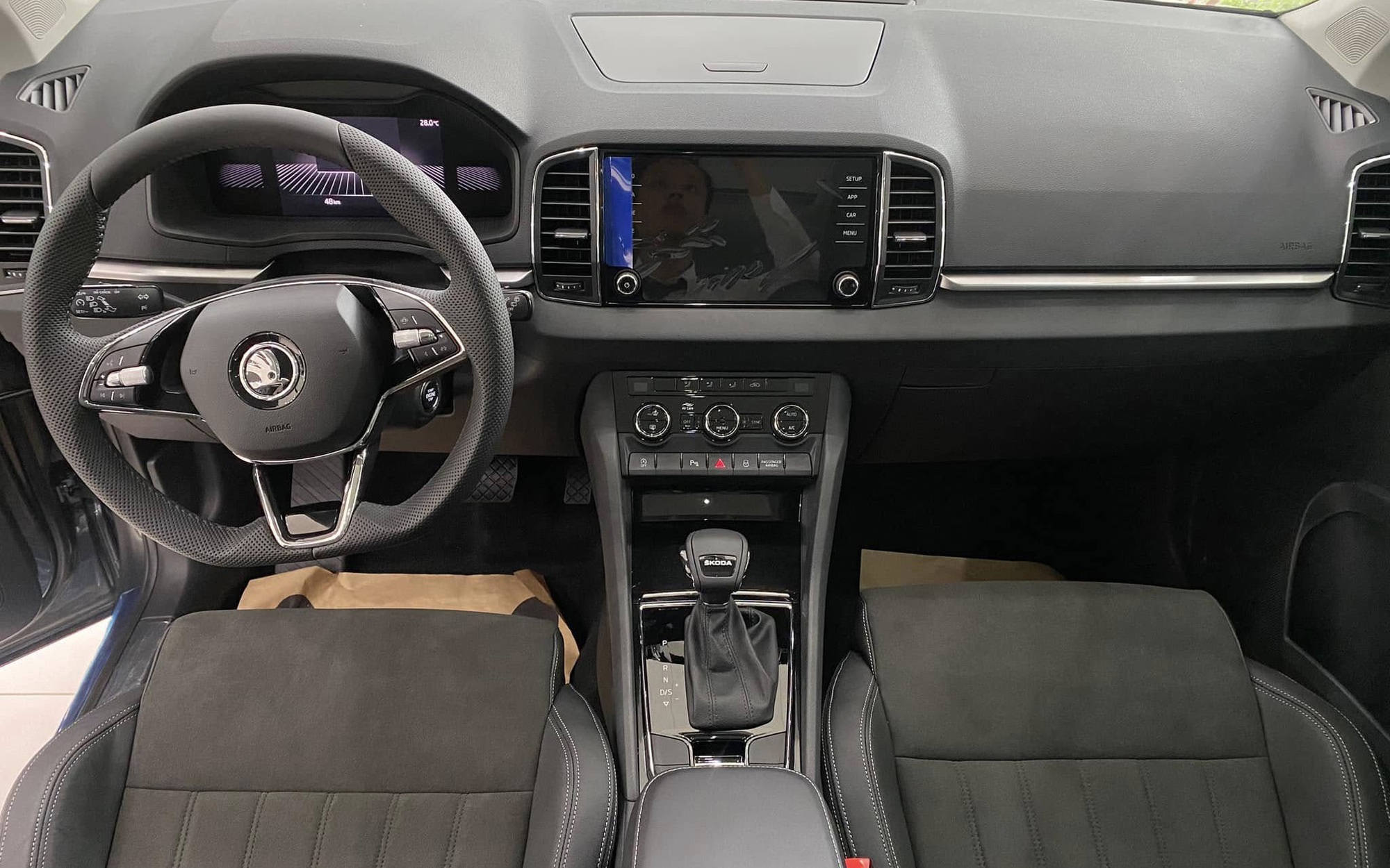 Skoda Karoq giảm giá kỷ lục còn 749 đồng triệu tại đại lý, rẻ hơn Yaris Cross, người mua phải đánh đổi một điều - Ảnh 5