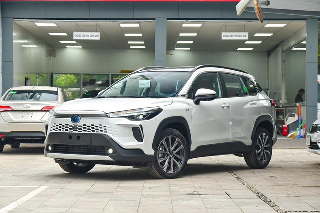 Nhiều mẫu xe giảm giá mạnh trong tháng 5 - Ảnh 2