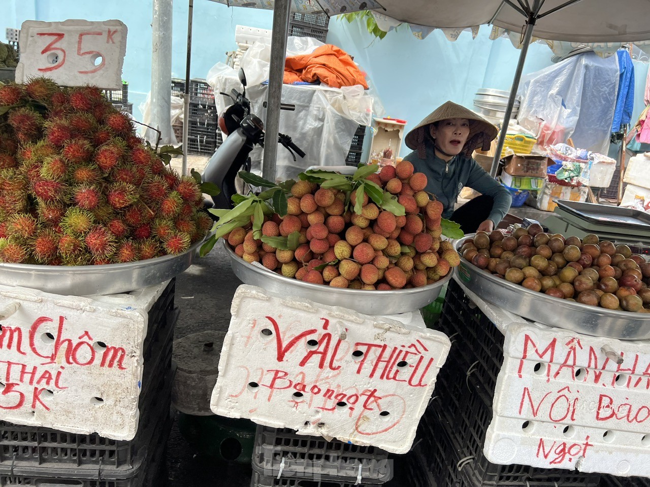 Vải thiều vào vụ, giá rẻ bất ngờ - Ảnh 5