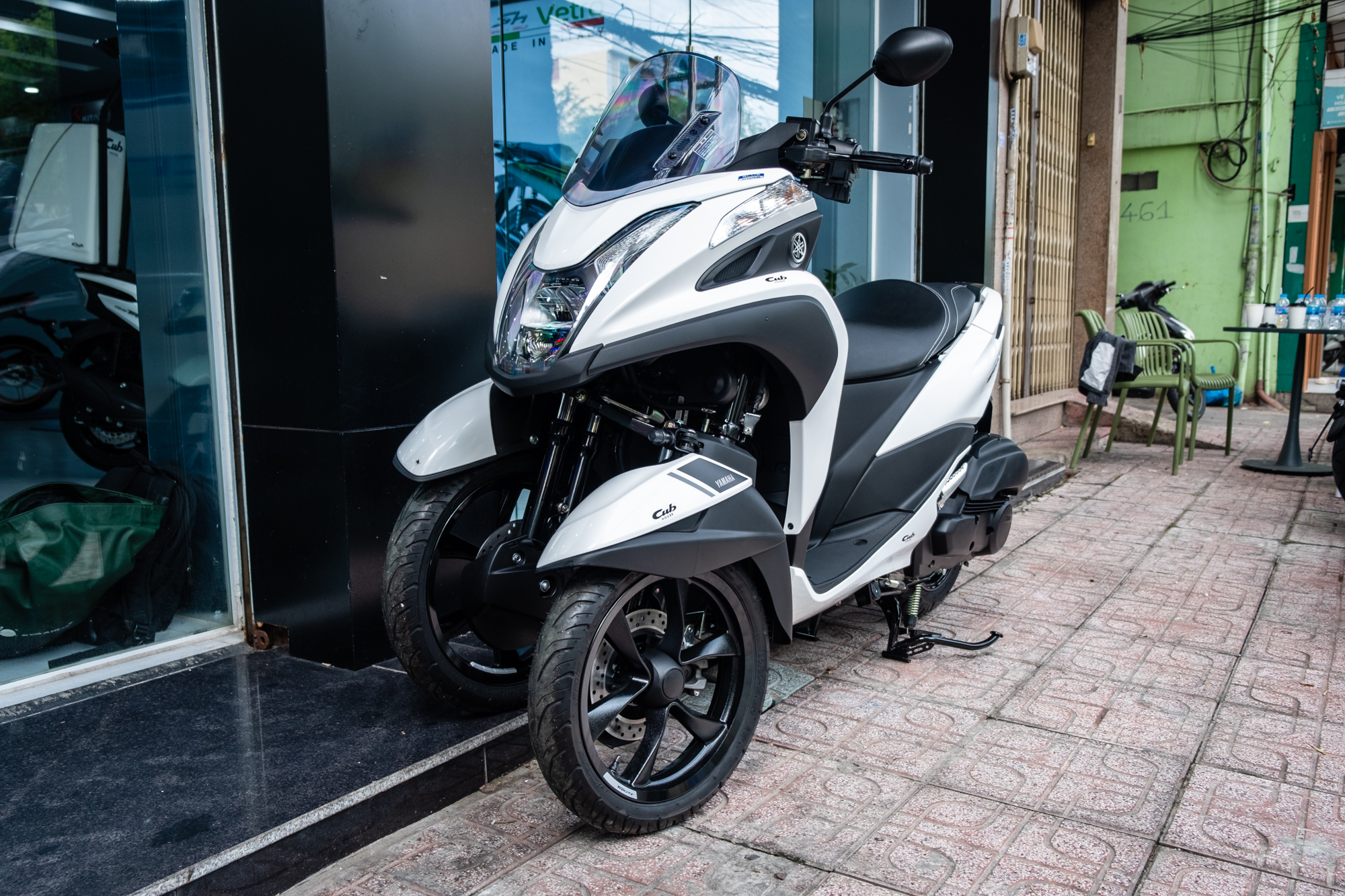 Yamaha Tricity 155 về Việt Nam: Bánh kép phía trước cho người người thích 'độc lạ', giá quy đổi từ 103 triệu đồng - Ảnh 4