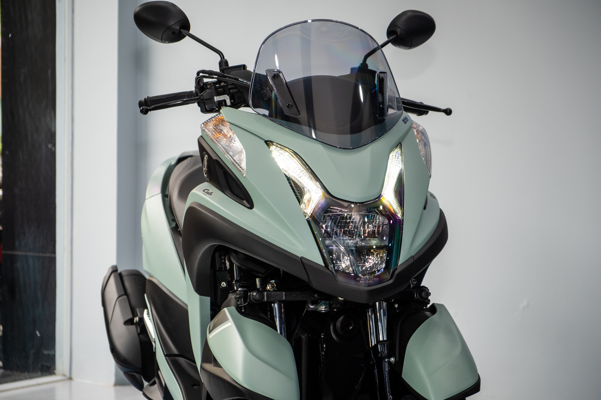 Yamaha Tricity 155 về Việt Nam: Bánh kép phía trước cho người người thích 'độc lạ', giá quy đổi từ 103 triệu đồng - Ảnh 6