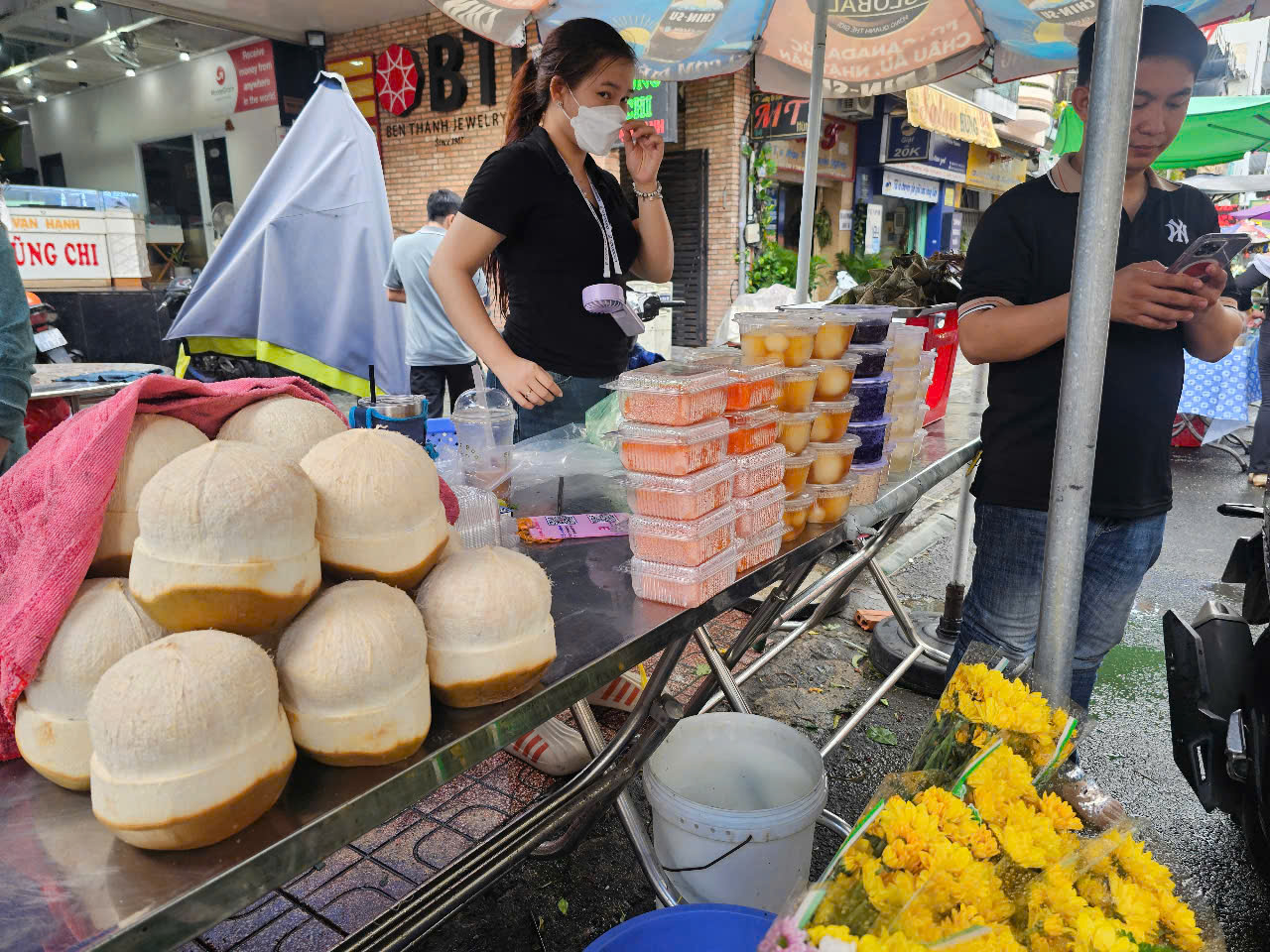 Bánh Bá Trạng 100.000 đồng/chiếc, bán được nhiều hơn chè, xôi trong Tết Đoan ngọ - Ảnh 6