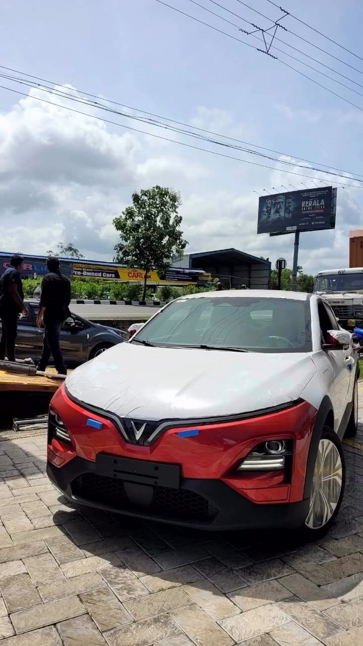 Lô xe VinFast đầu tiên đã về đại lý Ấn Độ nhưng người Ấn khao khát cỡ nào cũng không mua được vì 1 điều - Ảnh 1