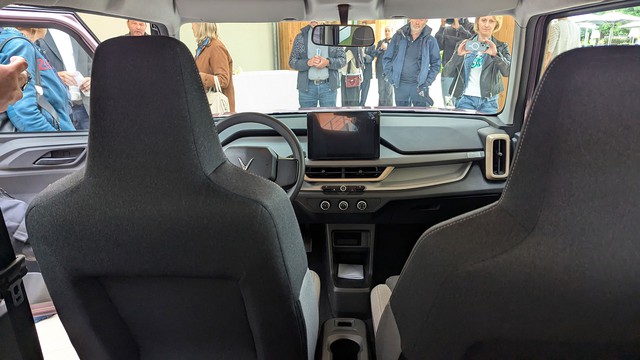 Bán rất chạy ở VN, VinFast VF 3 đã ra biển số châu Âu: Báo Pháp chỉ ra điều tác động đến sự thành - bại - Ảnh 3