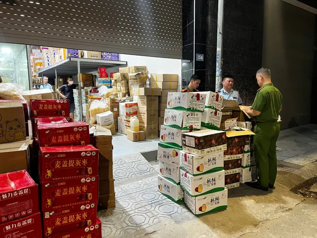 Công an Hà Nội nói về tình trạng cửa hàng ở La Phù đóng cửa không buôn bán - Ảnh 4