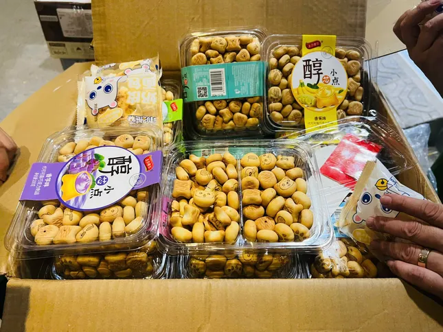 Công an Hà Nội nói về tình trạng cửa hàng ở La Phù đóng cửa không buôn bán - Ảnh 2