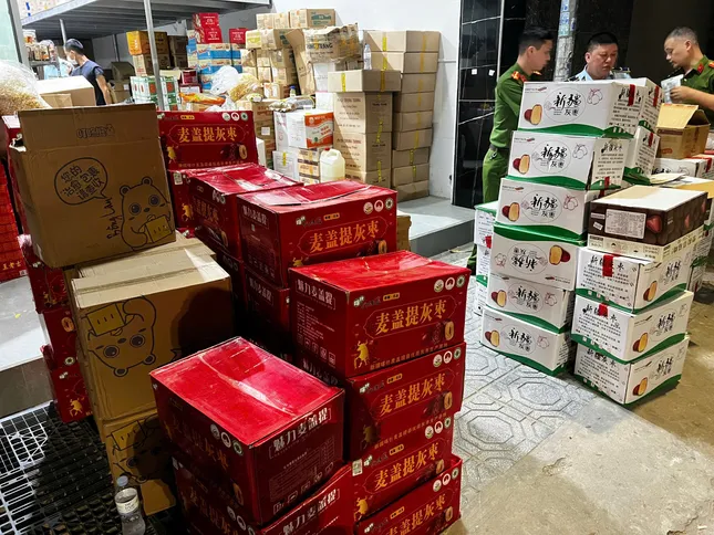 Công an Hà Nội nói về tình trạng cửa hàng ở La Phù đóng cửa không buôn bán - Ảnh 5