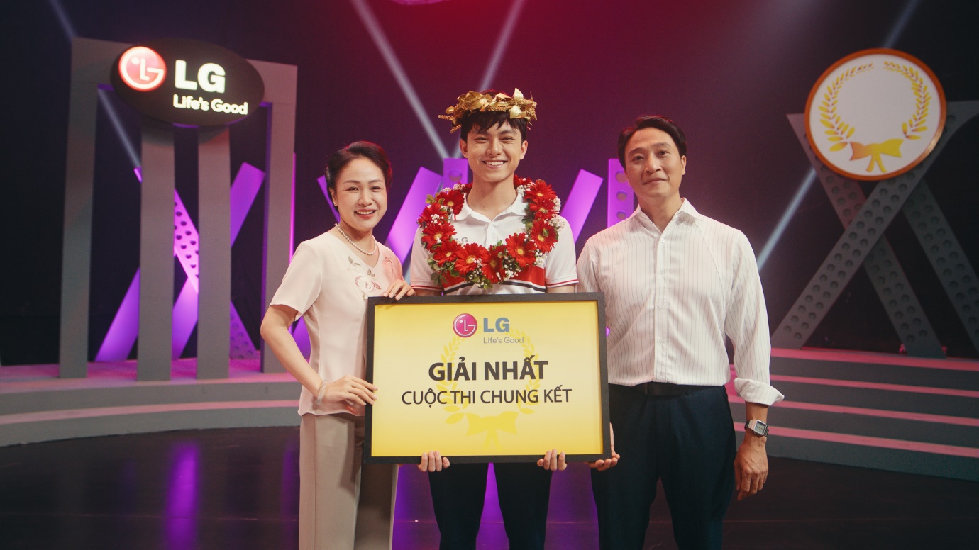 "Thấu cảm chạm Thương yêu" cán mốc 3,5 triệu lượt xem sau 3 ngày ra mắt - Ảnh 1