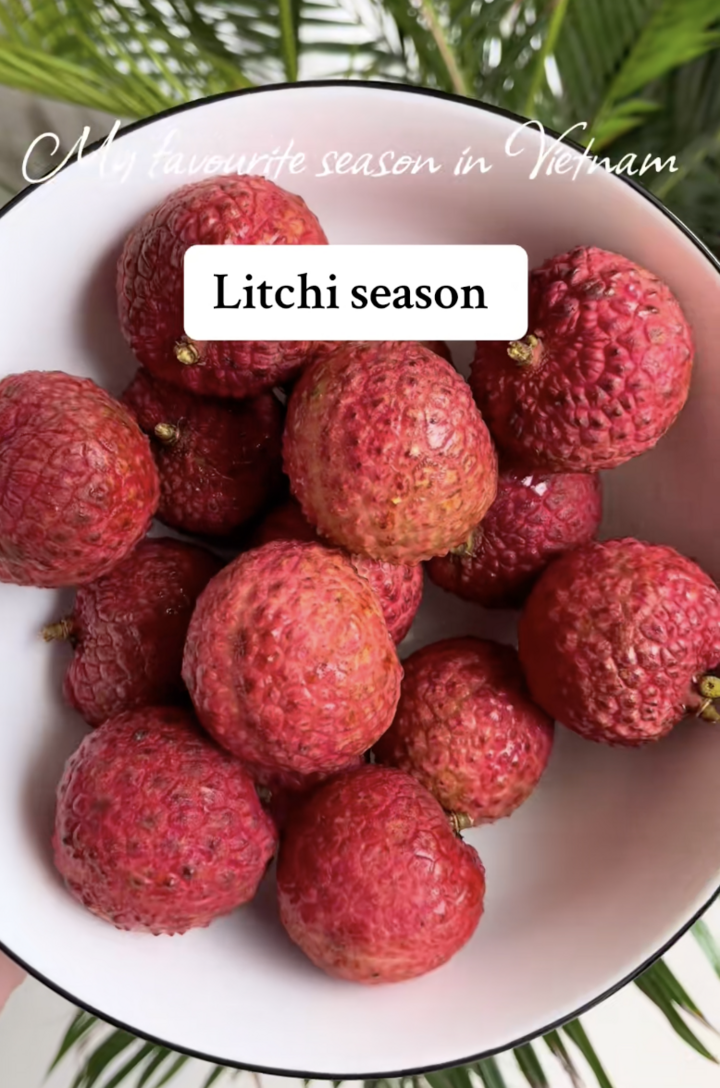 Sốt clip cô gái Tây cười tít khoe chùm vải ngon mua với giá 30 nghìn đồng/kg - Ảnh 3