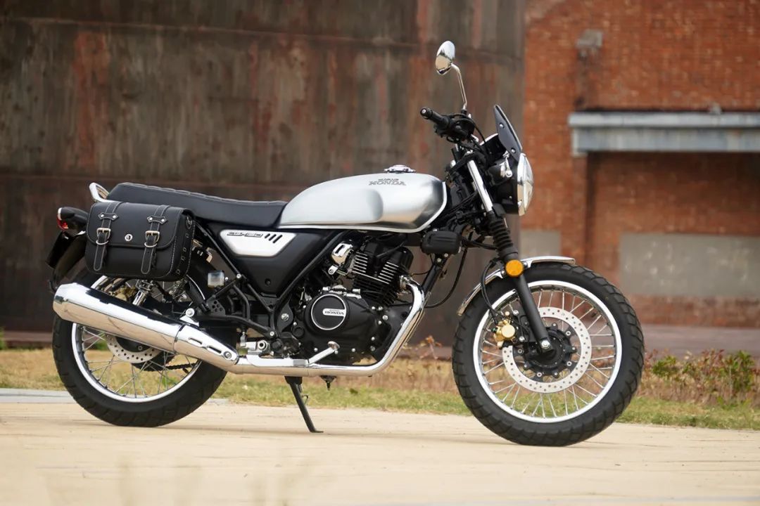 Bản đặc biệt của xe Honda ăn xăng 1,9L/100km về VN trong tháng 6: Tặng phụ kiện tiền triệu, giá hấp dẫn - Ảnh 6