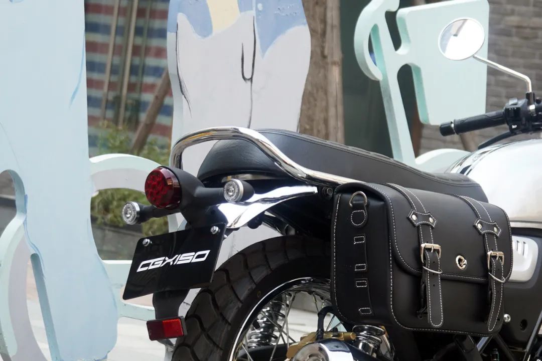 Bản đặc biệt của xe Honda ăn xăng 1,9L/100km về VN trong tháng 6: Tặng phụ kiện tiền triệu, giá hấp dẫn - Ảnh 2