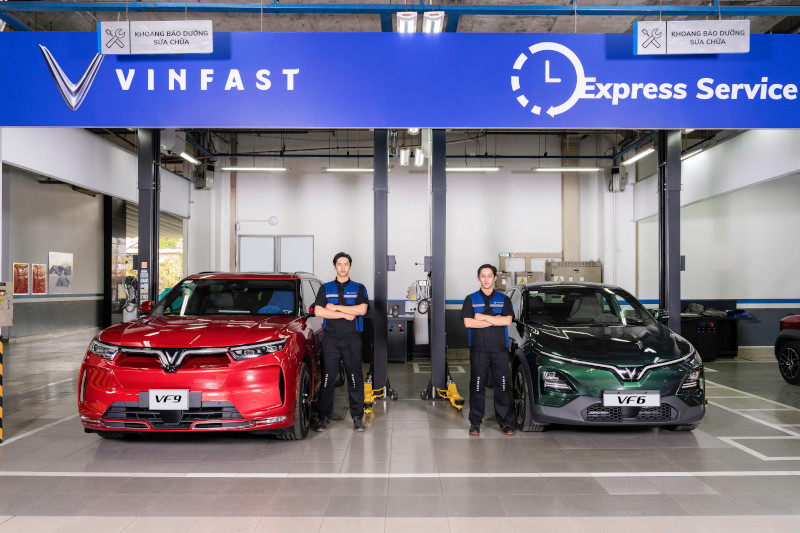 VinFast bất ngờ điều chỉnh chính sách: Bỏ sạc pin lưu động, kéo xe miễn phí tận nơi cho khách hàng - Ảnh 1