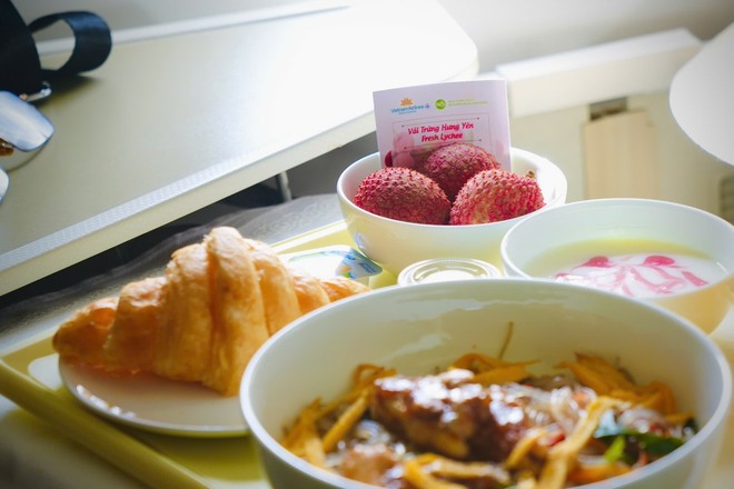 Vải trứng Hưng Yên được mang bán trên trời! - Ảnh 4