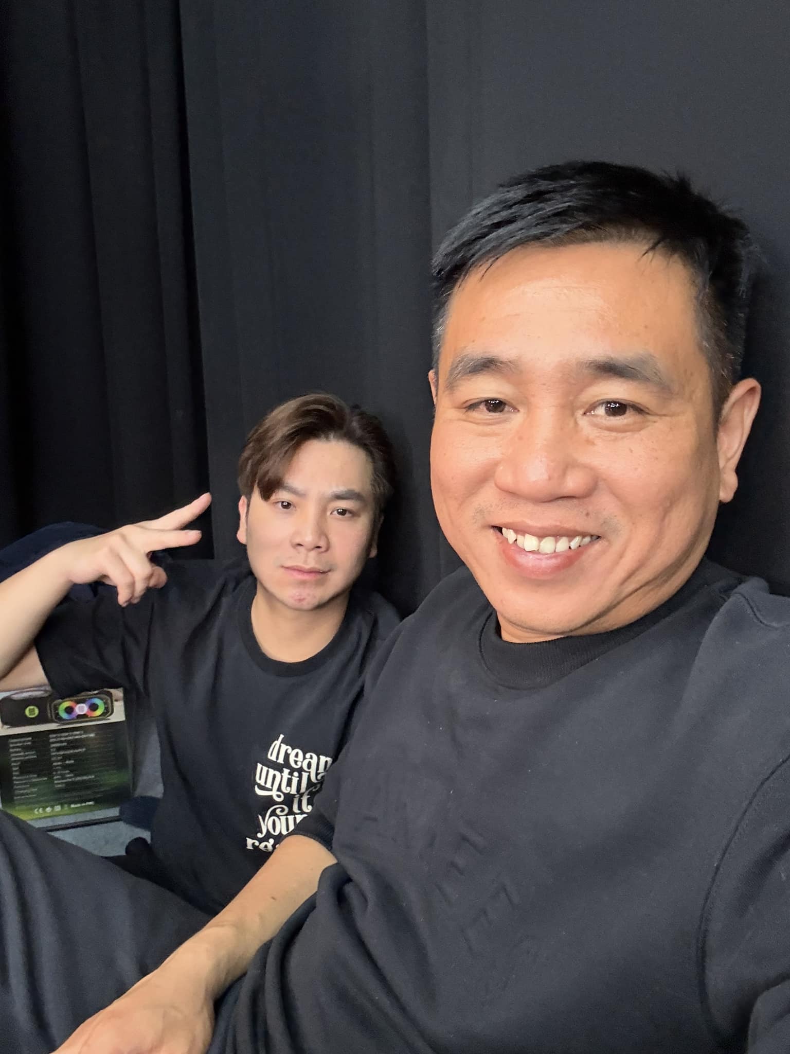 Chia sẻ đầu tiên của Tiến Nguyễn sau khi Quang Linh Vlogs, Hằng Du Mục bị bắt trong vụ KERA - Ảnh 2