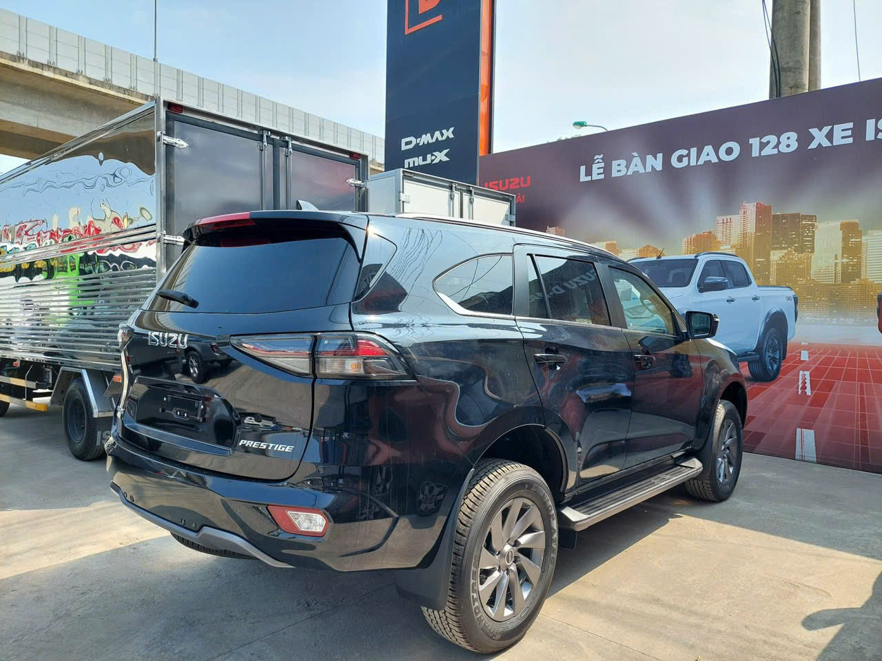 Nghịch lý phân khúc SUV hạng D: Toàn giảm giá sâu nhưng doanh số chẳng thấm vào đâu - Ảnh 2