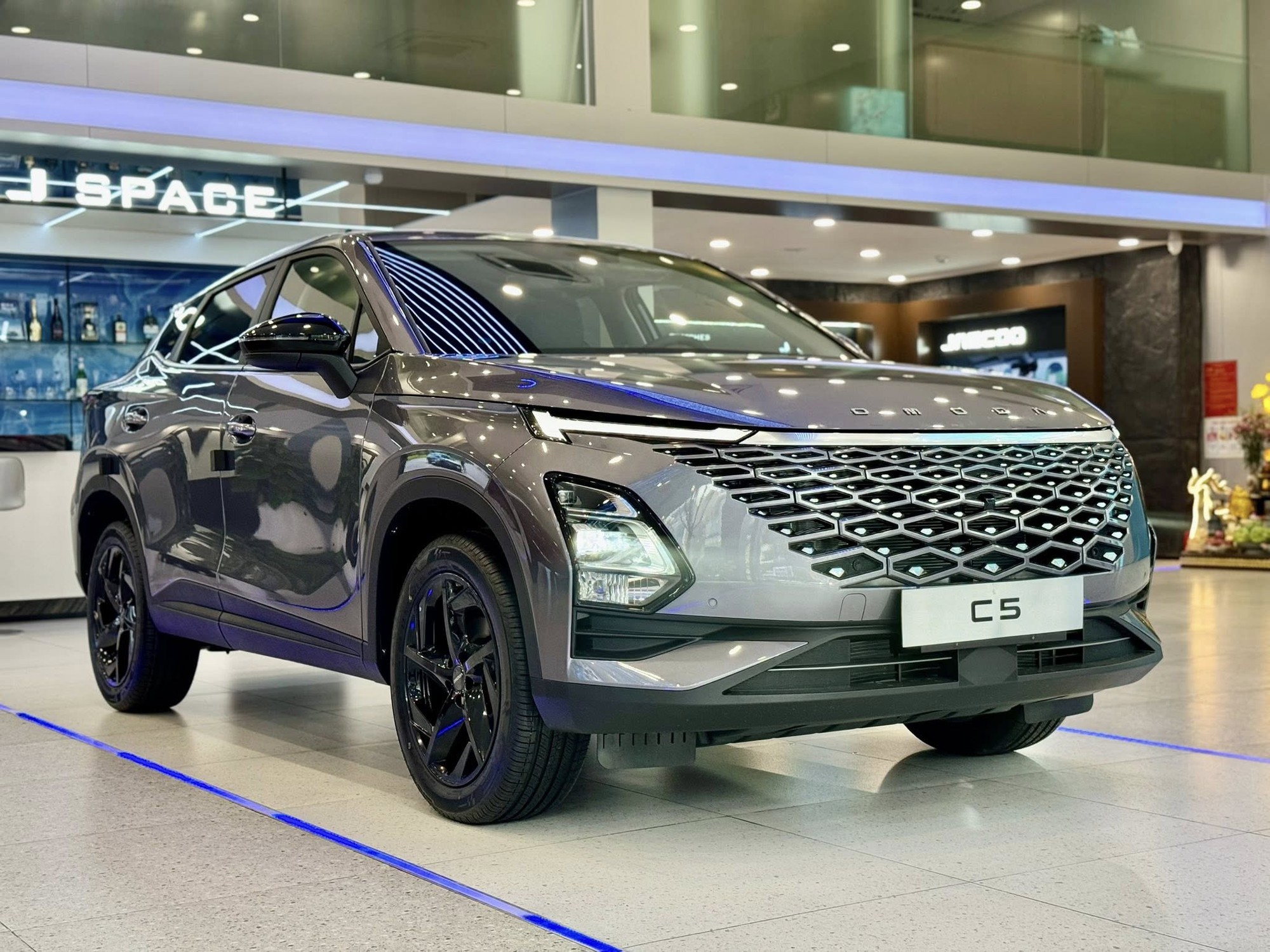 Mua loạt xe phổ thông này tiết kiệm hàng chục tới cả trăm triệu đồng phí lăn bánh: Nhiều phân khúc từ sedan tới SUV, bán tải - Ảnh 10