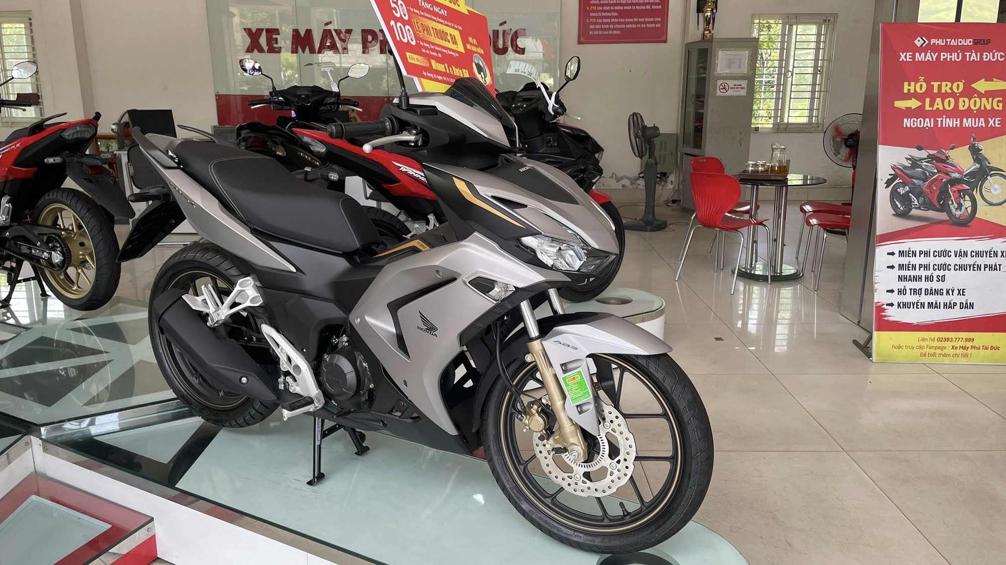 Giá xe máy ở mức thấp hiếm có: Honda Vision, SH, Winner X, Janus... dưới mức đề xuất tối đa 23 triệu đồng, tặng kèm đồng hồ xịn xò - Ảnh 4