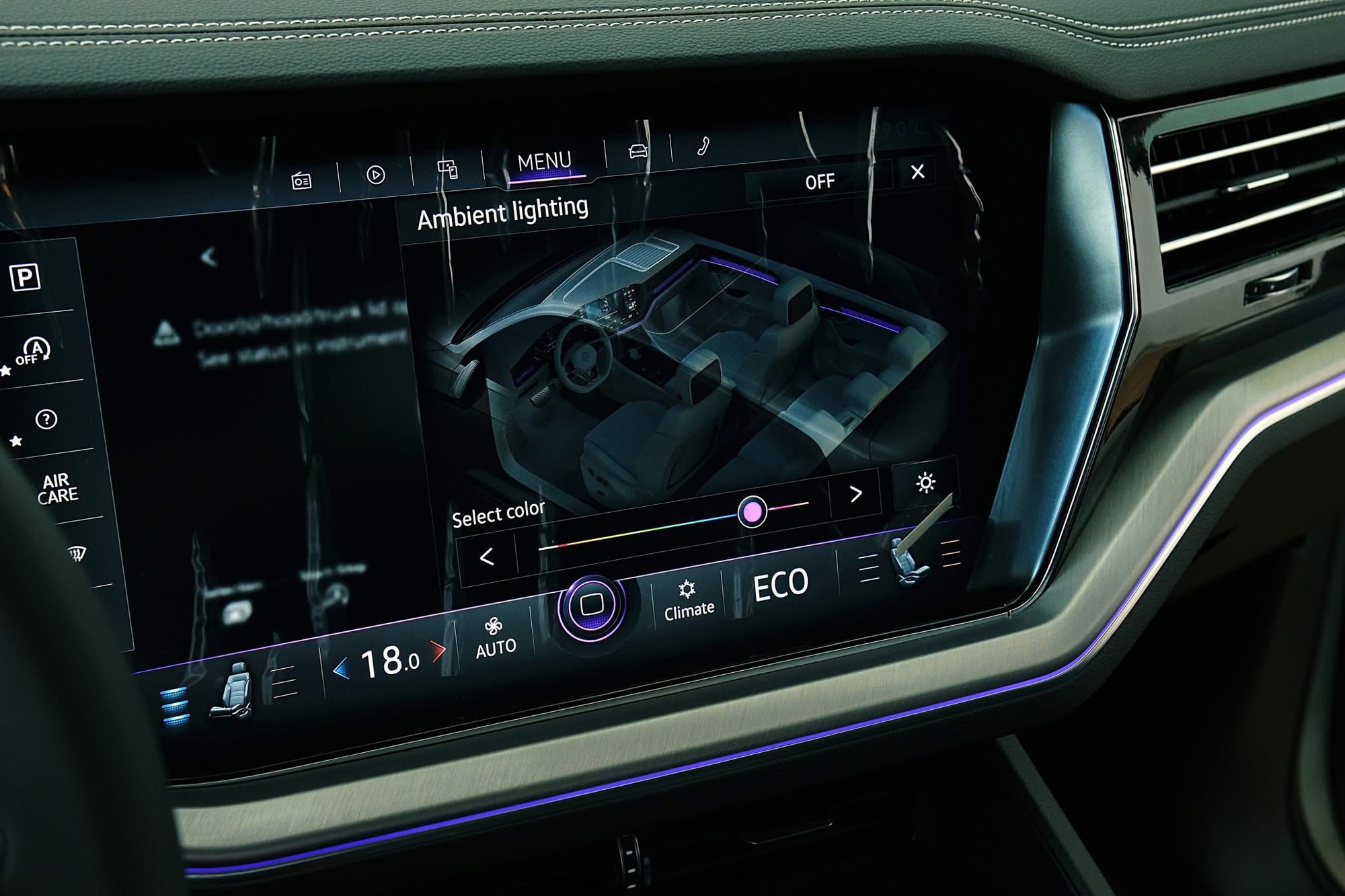 VW Touareg giảm giá kỷ lục hơn 330 triệu, xuống 2,3 tỷ đồng tại đại lý, đấu RX, Q7 trong khi chờ bản mới ra mắt - Ảnh 5