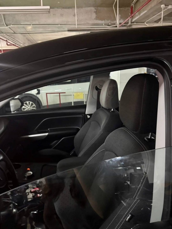 Lộ thêm ảnh thật nội thất VinFast Limo Green, một thứ "lấy" từ xe tiền tỉ? - Ảnh 5