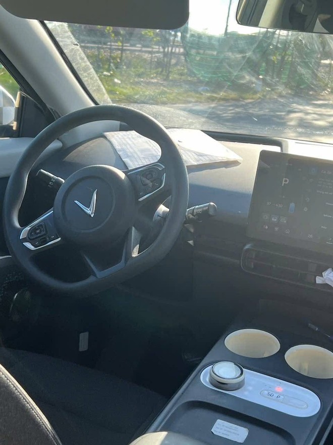 Lộ thêm ảnh thật nội thất VinFast Limo Green, một thứ "lấy" từ xe tiền tỉ? - Ảnh 6