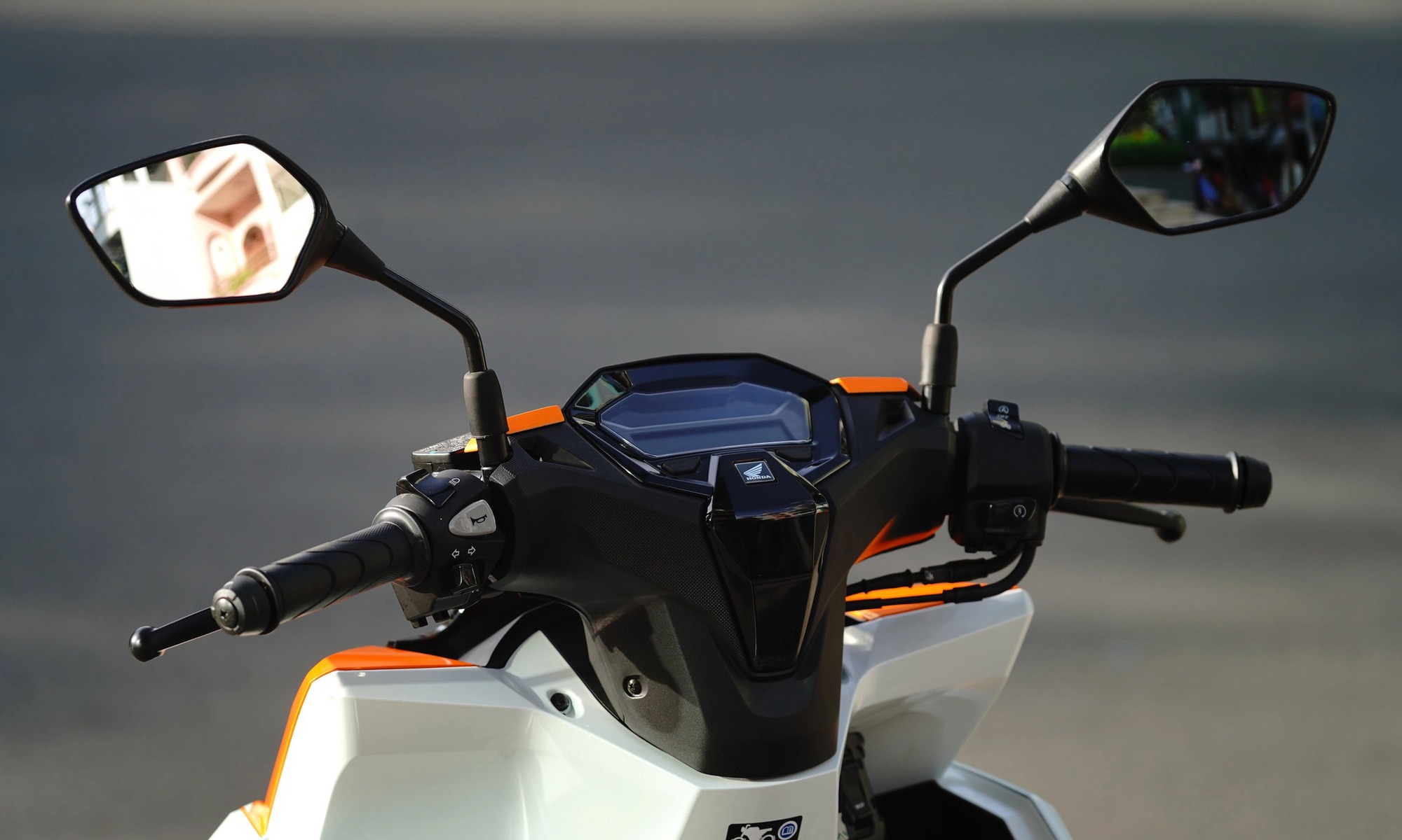 Honda Vario 160 Repsol Edition phiên bản giới hạn vừa ra mắt tại Việt Nam, giá hơn 80 triệu đồng? - Ảnh 5