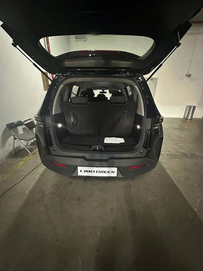 Lộ thêm ảnh thật nội thất VinFast Limo Green, một thứ "lấy" từ xe tiền tỉ? - Ảnh 3