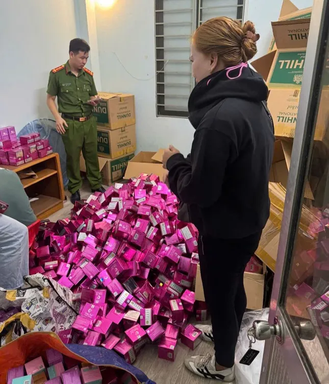 Bắt nữ giám đốc tự sản xuất mỹ phẩm 'cao cấp' mang thương hiệu riêng - Ảnh 1