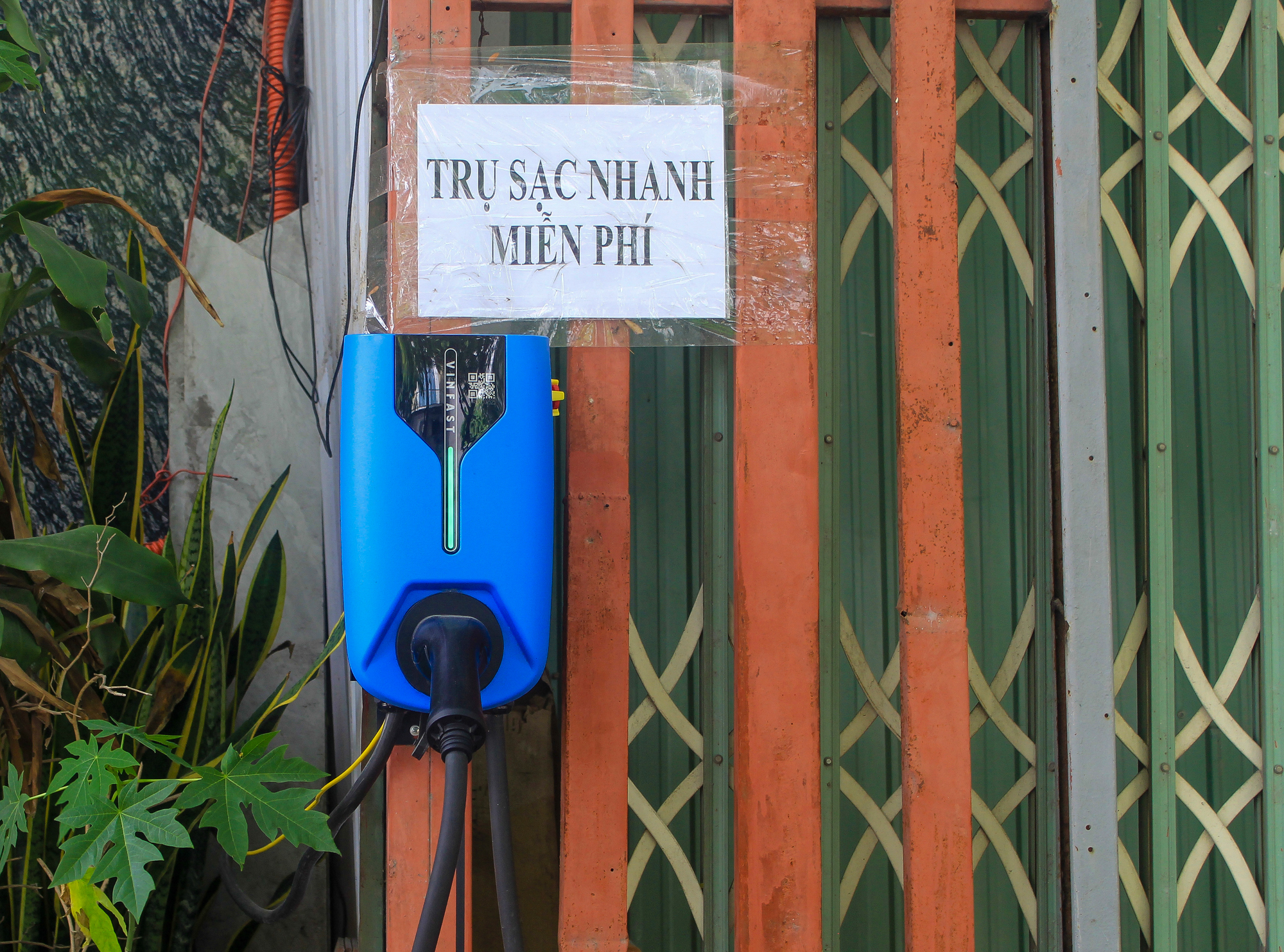 Trạm sạc xe điện phủ khắp nơi, tốc độ triển khai gấp đôi dự kiến, kế hoạch 10.000 tỷ của ông Phạm Nhật Vượng dần thành hiện thực - Ảnh 13