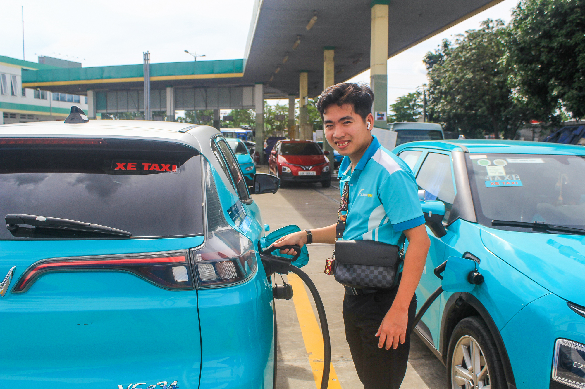 Trạm sạc xe điện phủ khắp nơi, tốc độ triển khai gấp đôi dự kiến, kế hoạch 10.000 tỷ của ông Phạm Nhật Vượng dần thành hiện thực - Ảnh 7