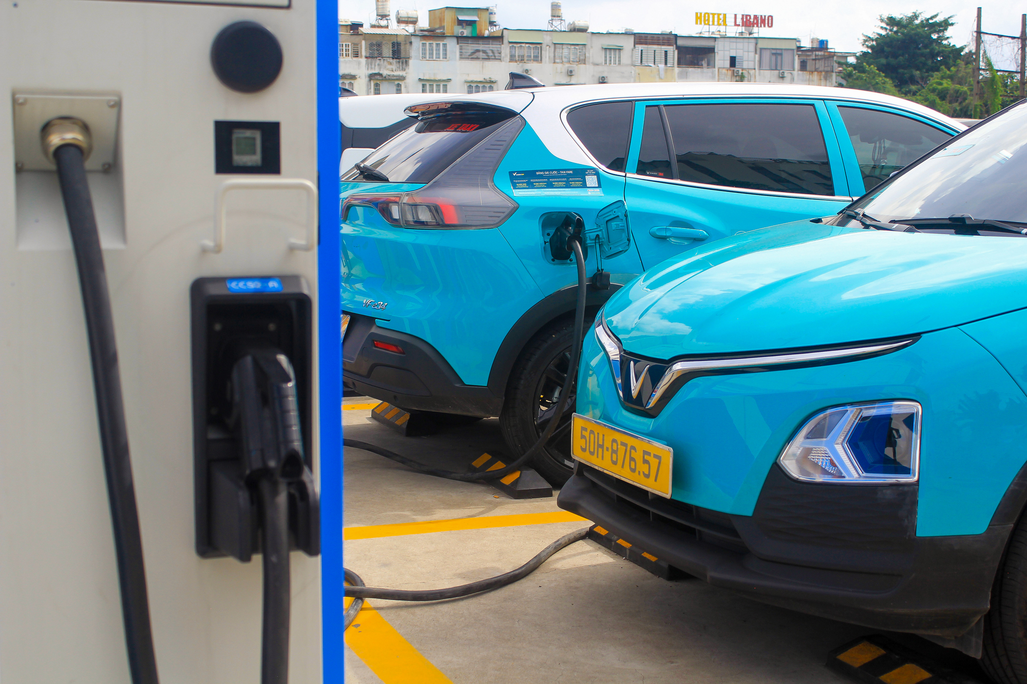 Trạm sạc xe điện phủ khắp nơi, tốc độ triển khai gấp đôi dự kiến, kế hoạch 10.000 tỷ của ông Phạm Nhật Vượng dần thành hiện thực - Ảnh 8