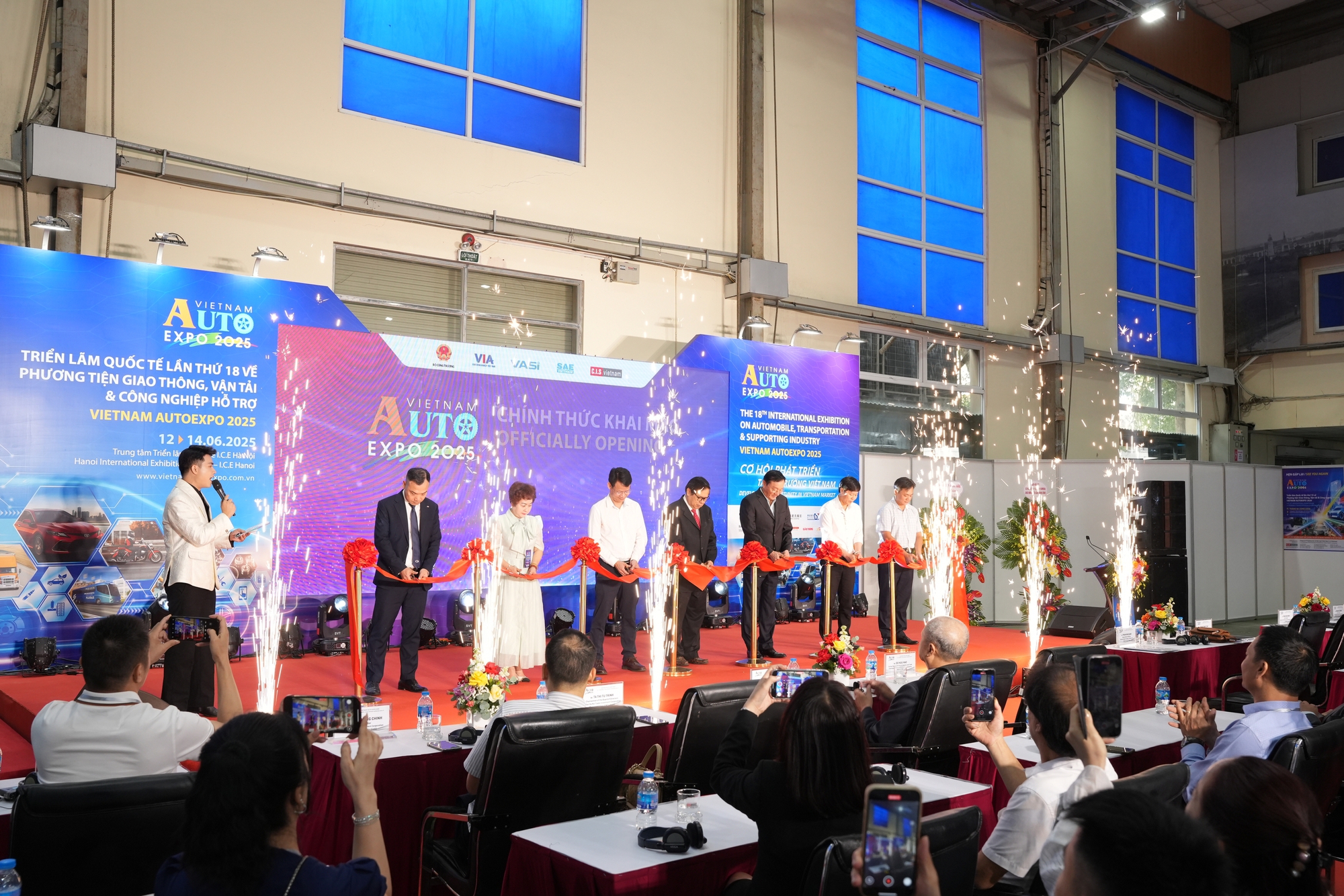 Gần 200 doanh nghiệp tham gia Vietnam AutoExpo 2025: Đòn bẩy thần tốc cho công nghiệp ô tô Việt - Ảnh 2