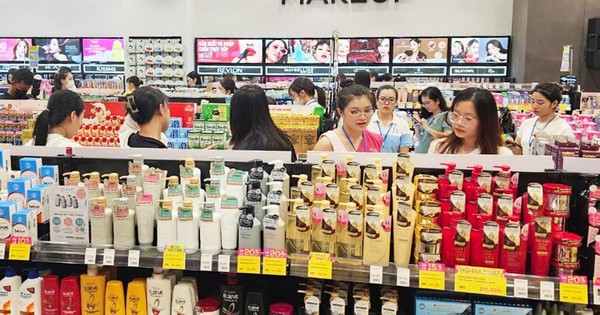 Bộ Y tế thu hồi 294 phiếu công bố mỹ phẩm, nhiều thương hiệu quen mặt như Oxy, Pantene, Biore, Anessa, Muji, Chacott, SK-II...