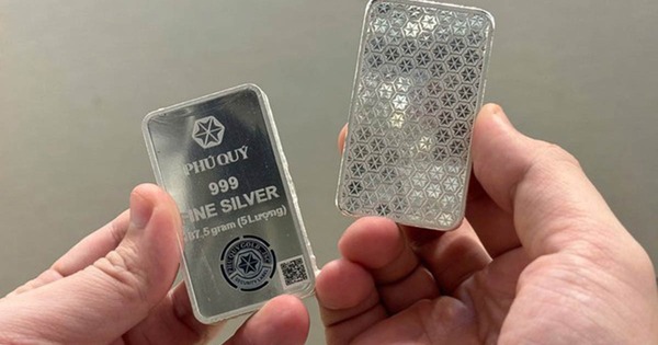 Giá bạc thỏi trong nước bật tăng mạnh gần 4%