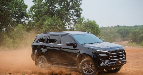 Isuzu mu-X được nâng cấp tại Việt Nam: Thêm trang bị, giá từ 928 triệu đồng, có đủ sức đấu Ford Everest?