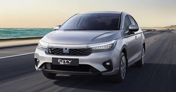 Honda City sắp ra bản hybrid giá rẻ, nguyên nhân đến từ một điểm người Việt rất quan tâm