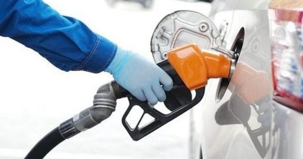 Giá xăng lên sát 20.000 đồng/lít từ 15 giờ chiều nay
