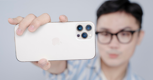 Lần đầu tiên đại lý chơi lớn: Dùng thử điện thoại iPhone 1 tháng không ưng trả lại, chuyện gì vậy?