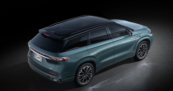 Hãng xe xây nhà máy 20.000 tỷ tại Việt Nam hé lộ mẫu SUV ngang cỡ Hyundai Santa Fe, đi một mạch từ Hà Nội đến Nha Trang mới cần đổ xăng