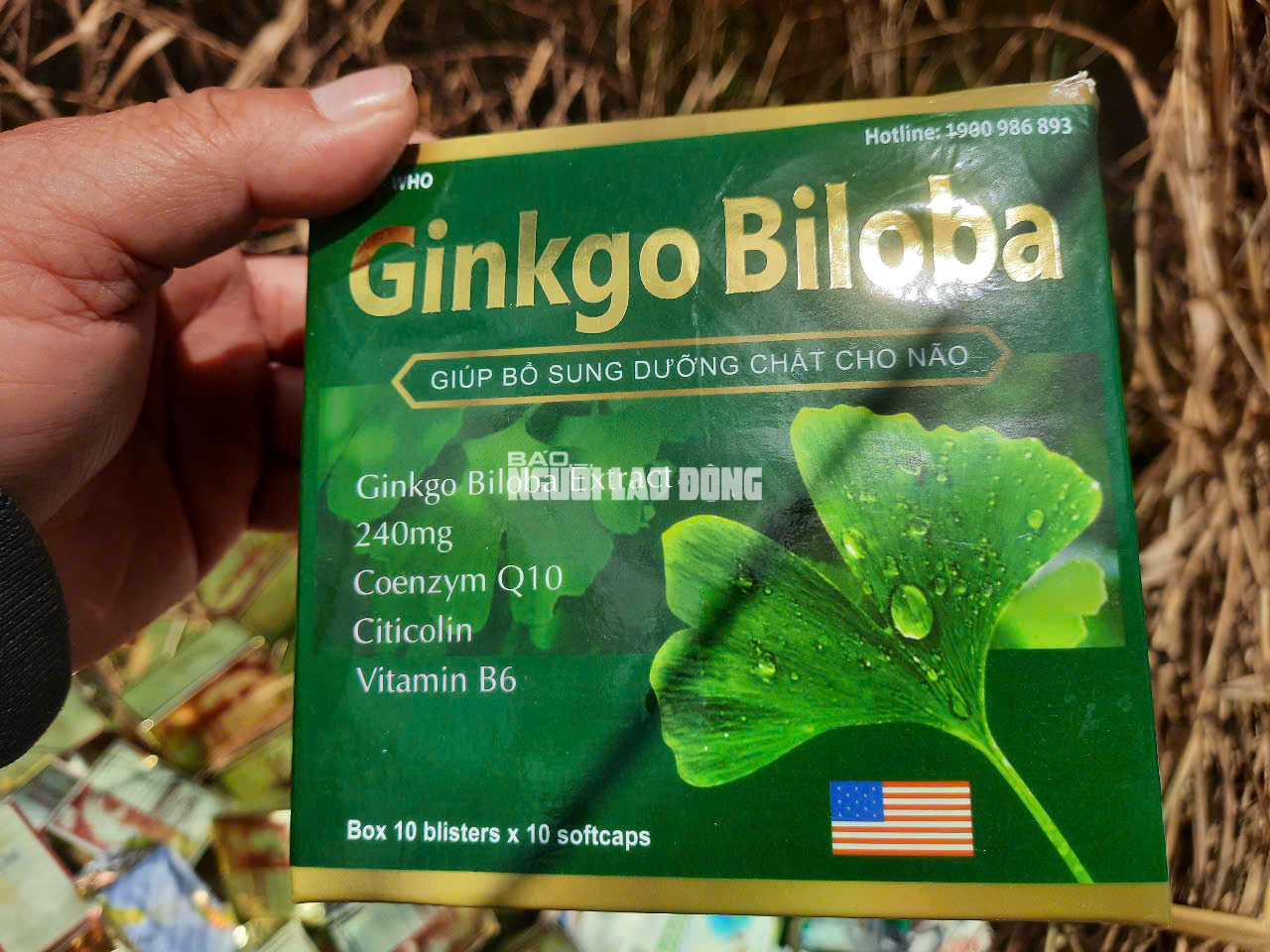 Phát hiện số lượng lớn thuốc, thực phẩm chức năng bỏ ở Bình Chánh - Ảnh 14