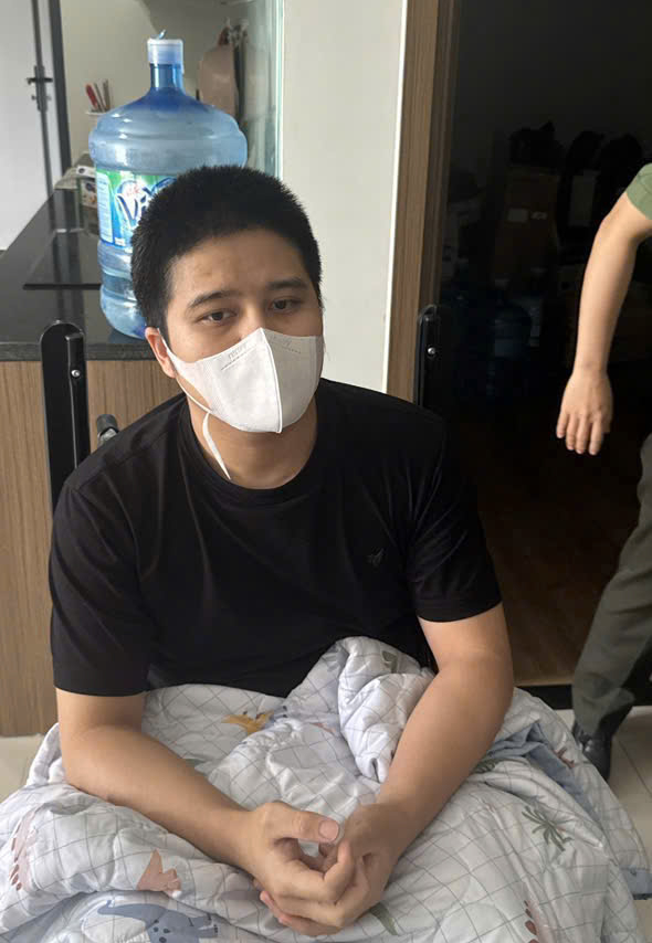 Đường dây sản xuất, buôn bán sản phẩm giả mạo Marshall, Fujisu, Omega… quy mô đặc biệt lớn - Ảnh 2