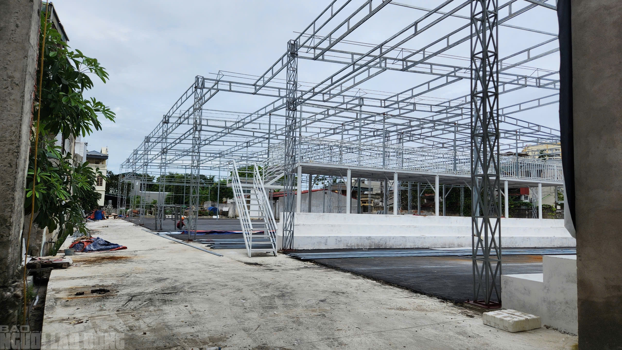 Bất ngờ với trụ sở công ty có hàng ngàn chai nước mắm bị vứt bỏ ở Quảng Nam - Ảnh 4