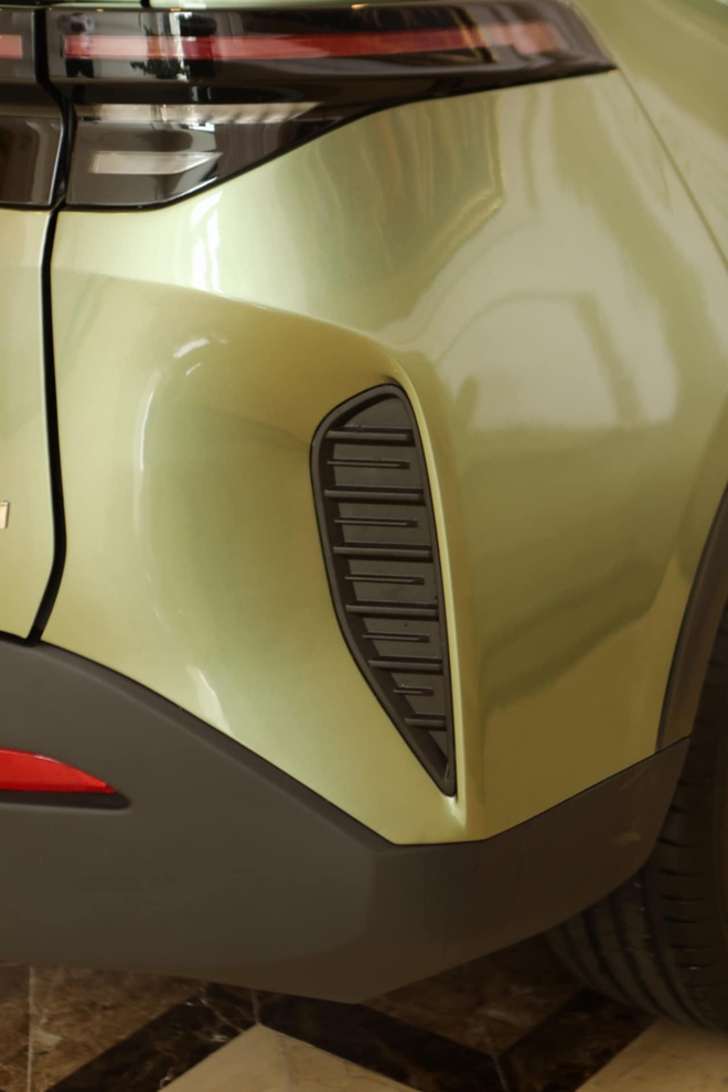 Ảnh thật xe VinFast chỉ do 1 người Việt thiết kế: To ngang Innova rẻ hơn gần 100 triệu, bảo hành ra sao? - Ảnh 9