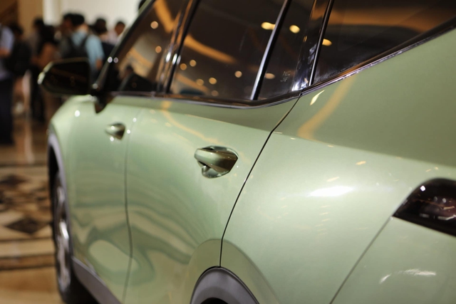 Ảnh thật xe VinFast chỉ do 1 người Việt thiết kế: To ngang Innova rẻ hơn gần 100 triệu, bảo hành ra sao? - Ảnh 7