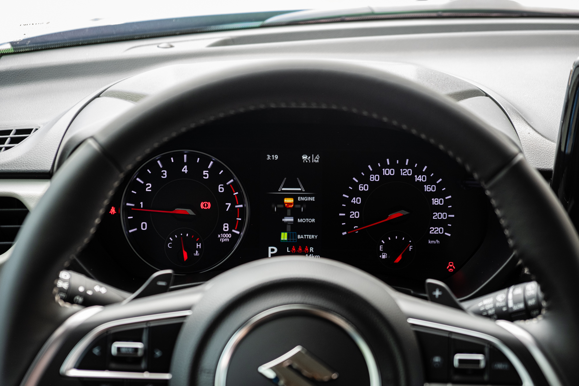 Suzuki Swift 2025 ra mắt Việt Nam: Giá 569 triệu, máy hybrid, 6 tính năng ADAS, đấu Mazda2 hatchback - Ảnh 13