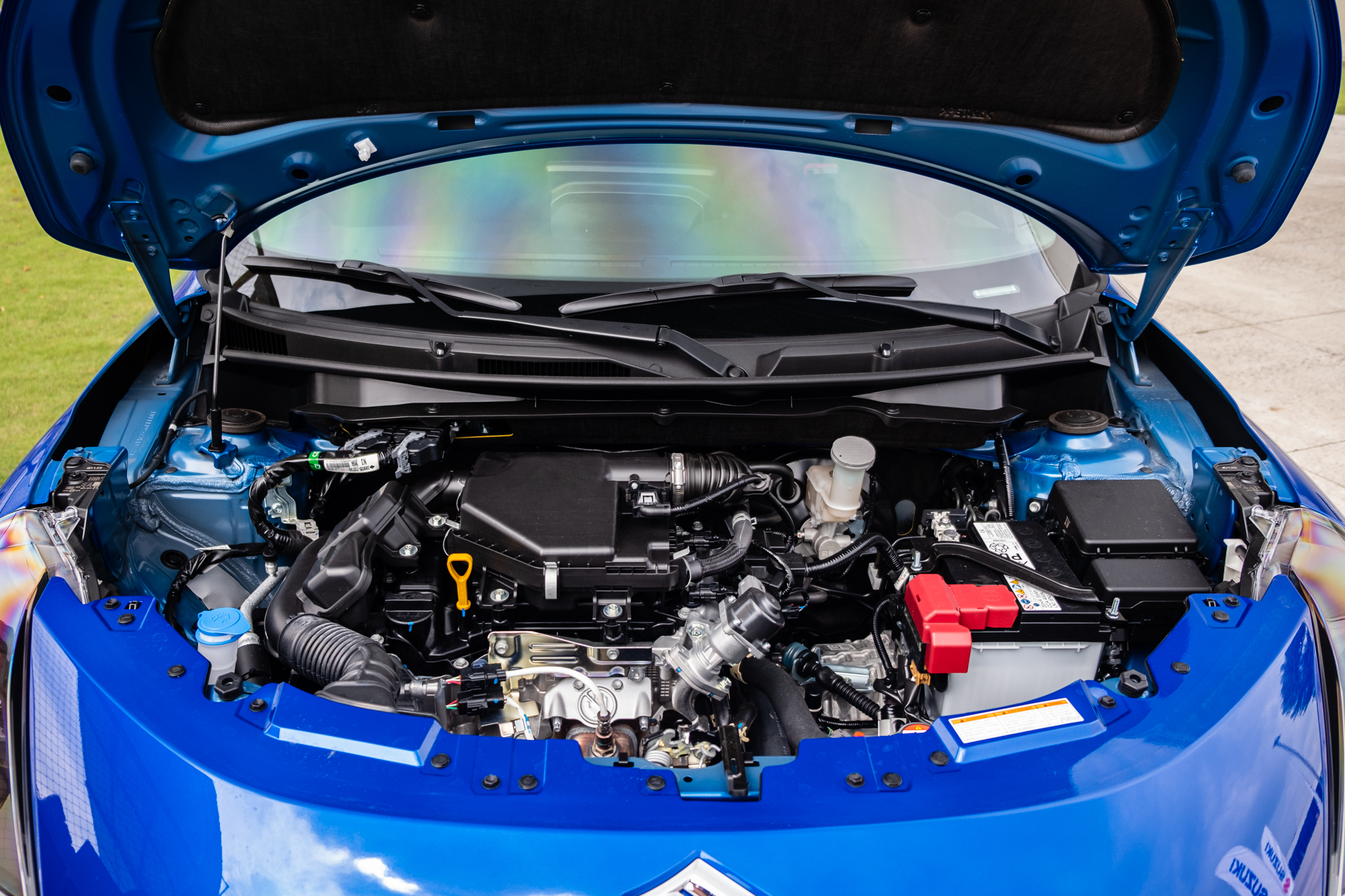 Suzuki Swift 2025 ra mắt Việt Nam: Giá 569 triệu, máy hybrid, 6 tính năng ADAS, đấu Mazda2 hatchback - Ảnh 6