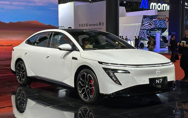 Nissan N7 vừa về Việt Nam 'cháy hàng' tại thị trường sát vách: Chốt trung bình 400 xe/ngày, giá quy đổi chỉ từ hơn 430 triệu đồng - Ảnh 1