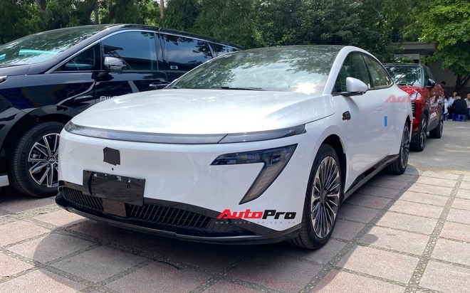 Nissan N7 vừa về Việt Nam 'cháy hàng' tại thị trường sát vách: Chốt trung bình 400 xe/ngày, giá quy đổi chỉ từ hơn 430 triệu đồng - Ảnh 2